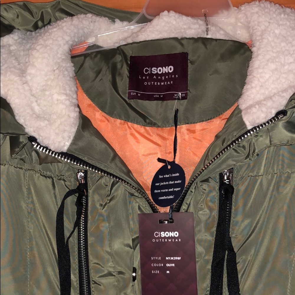 Brand New Olive Green CISONO Wmns M Parka